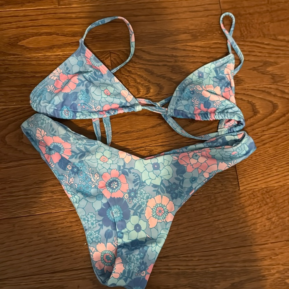 Kulani kini bikini